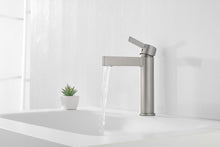 Load image into Gallery viewer, Polaris Single-Handle Basin Faucet
